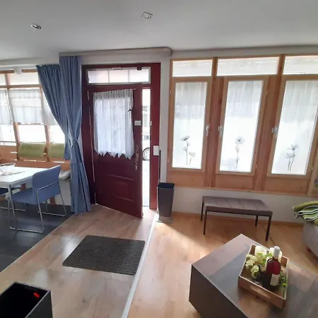 Ferienwohnung Altstadt Zentral 公寓 *